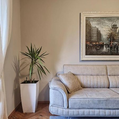 Tirana Center Cozy Apartment Exterior photo